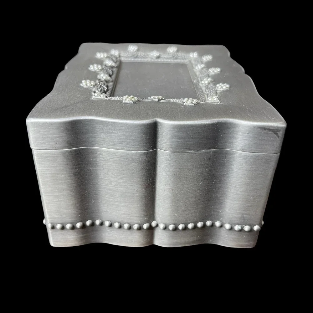 Things Remembered Metal Memory Jewelry Trinket Box Faux Pearls Velvet Lining